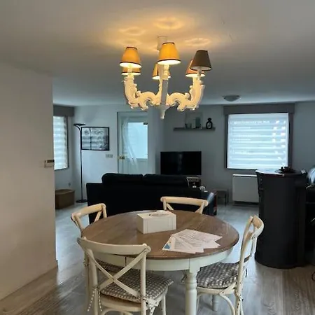 Casa vacanze Maison à La Avec Billard *