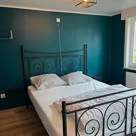 Casa de Férias Maison à La Avec Billard