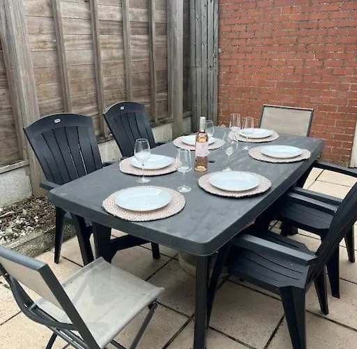 Maison à La Avec Billard *